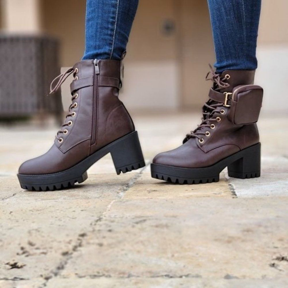 Brown Women’s Lace Up Heeled Ankle Boots Lug Sole Detachable Pouch